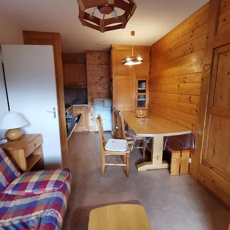 Apartment Familial A Meribel, Proche Des Pistes, Balcon Et Casier A Skis - Fr-1-355-37 *